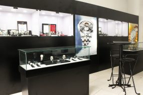 cửa hàng đồng hồ alowatch