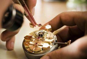 sửa đồng hồ đeo tay tại Hà Nội