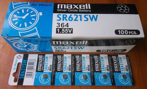 pin renata của thụy sỹ và pin maxell của nhật